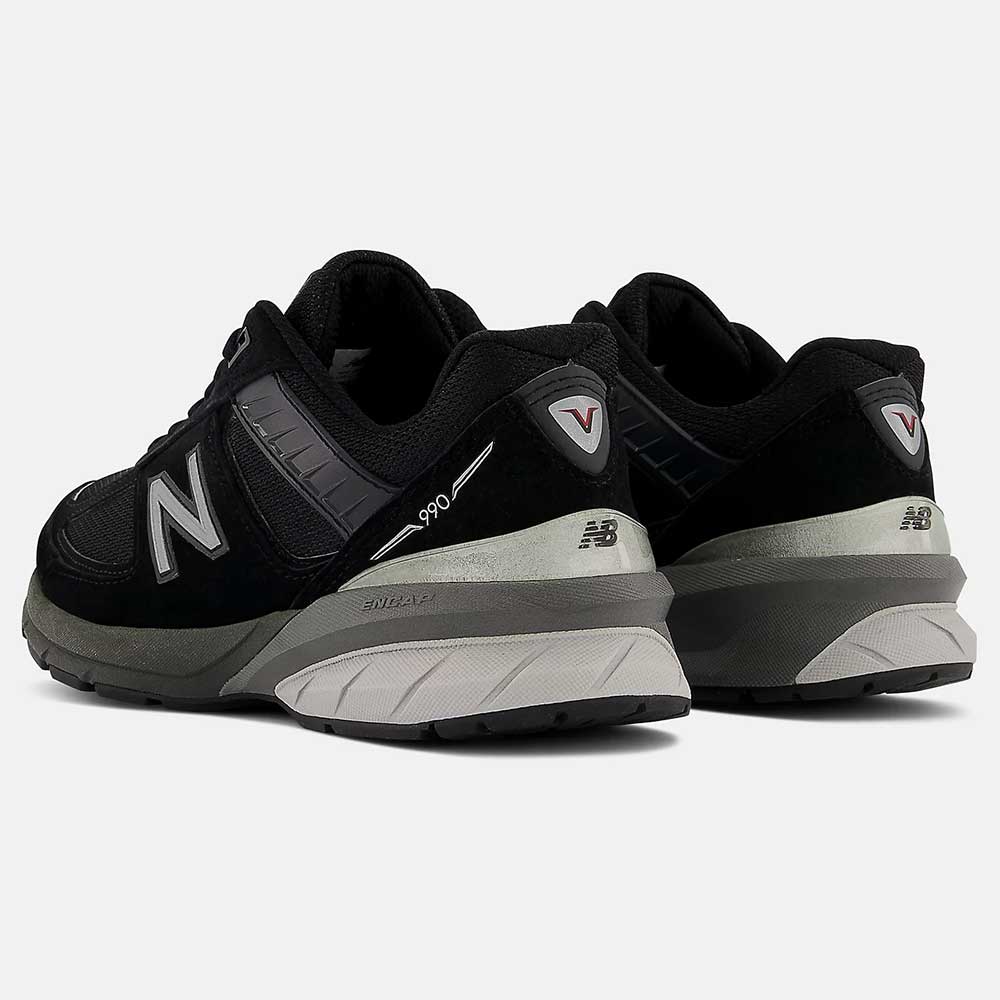 Women's MADE in USA 990v5 Core Running Shoe - Black/Silver- Wide (D) - Image 5